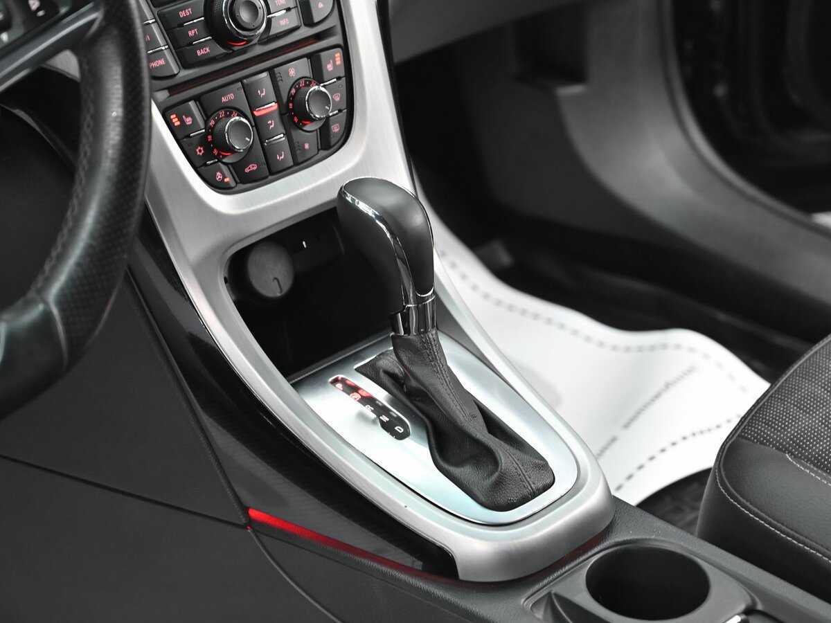 Opel Astra 2012 года с пробегом. Фото: #10