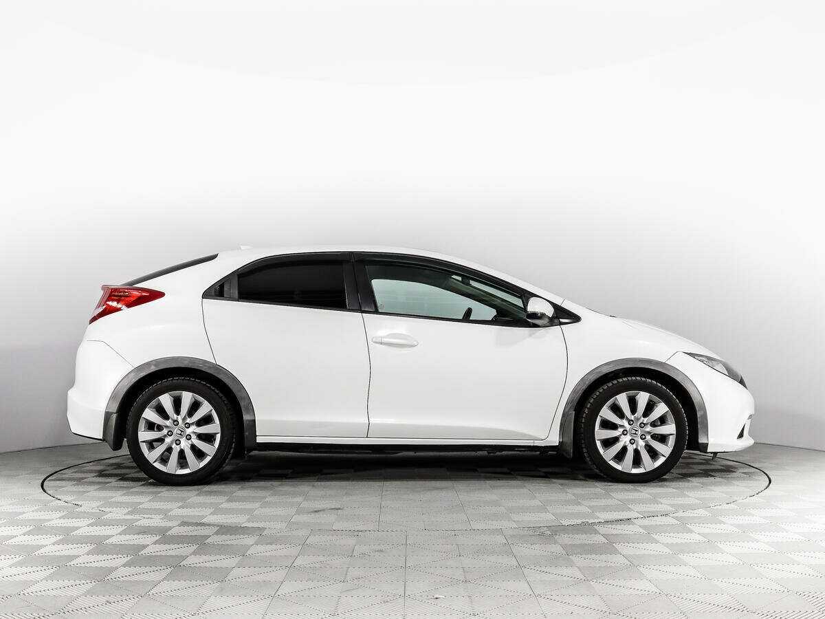 Honda Civic 2012 года с пробегом. Фото: #3