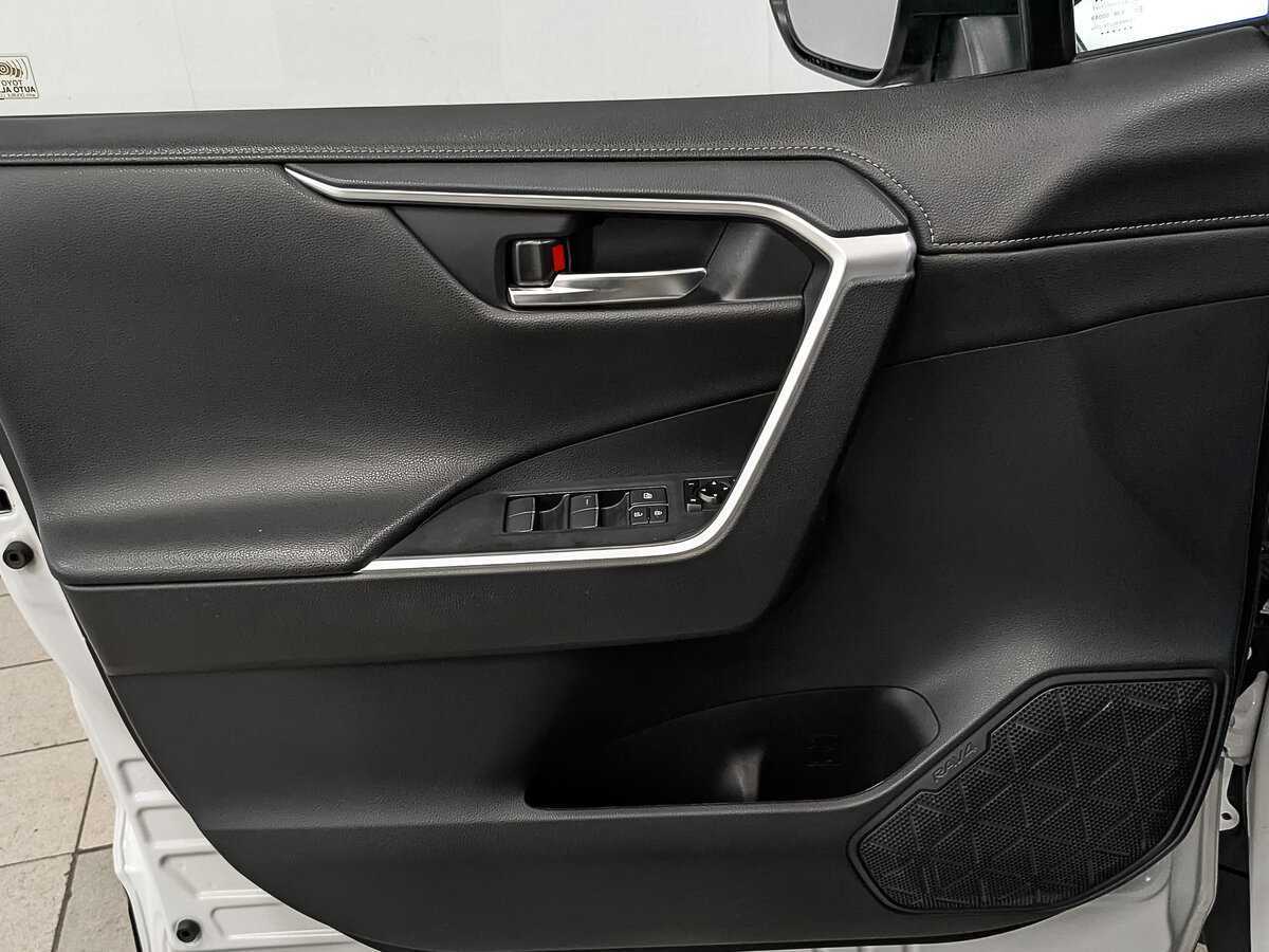 Toyota RAV4 2021 года с пробегом. Фото: #16