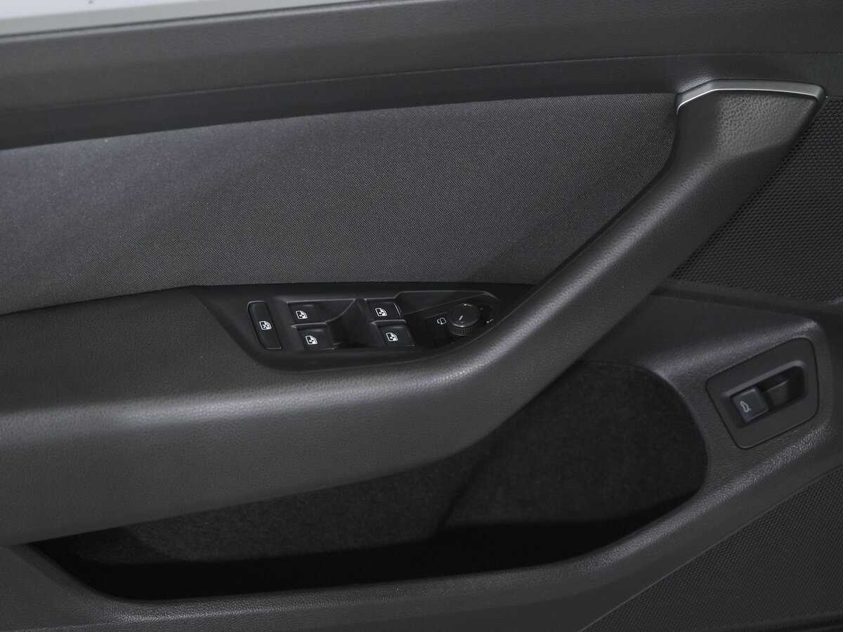 Volkswagen Passat 2015 года с пробегом. Фото: #13