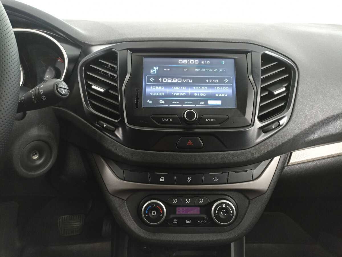 Lada (ВАЗ) Vesta 2019 года с пробегом. Фото: #14