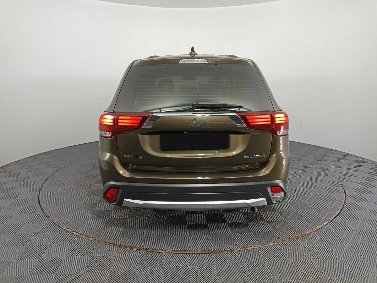 Mitsubishi Outlander 2018 года с пробегом. Фото: #4