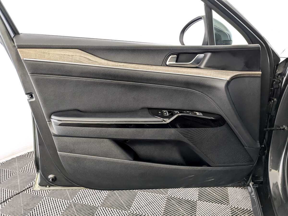 Kia K5 2020 года с пробегом. Фото: #14