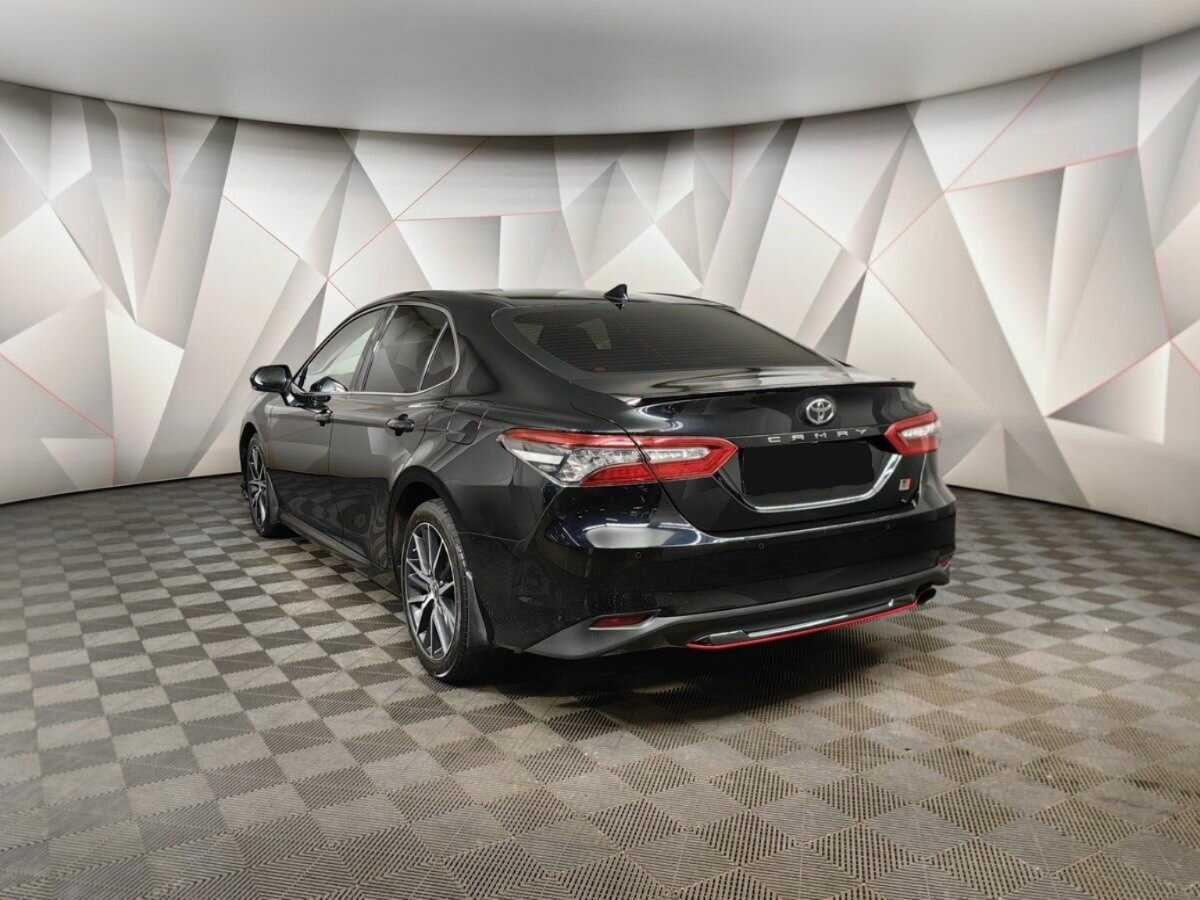 Toyota Camry 2021 года с пробегом. Фото: #3