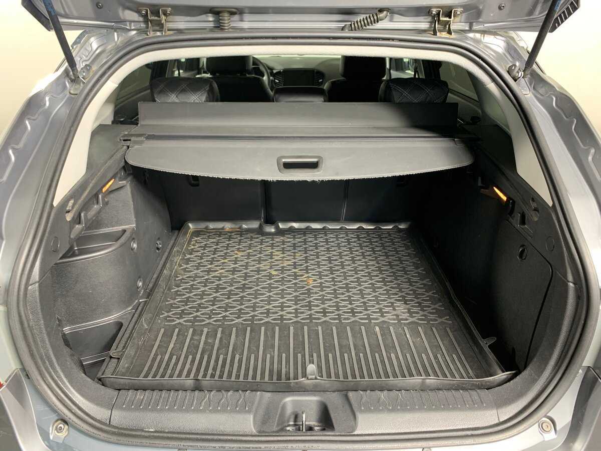 Lada (ВАЗ) Vesta 2018 года с пробегом. Фото: #19