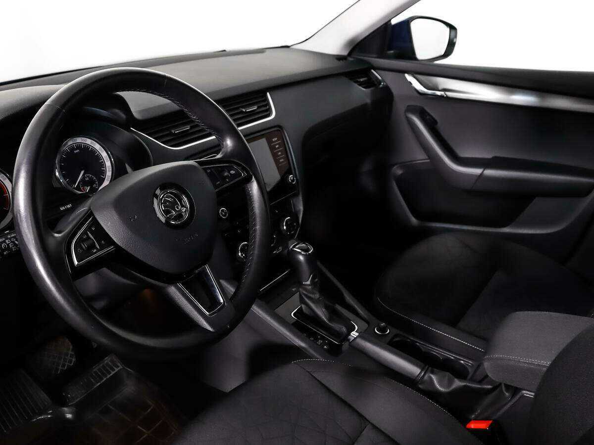Skoda Octavia 2019 года с пробегом. Фото: #6