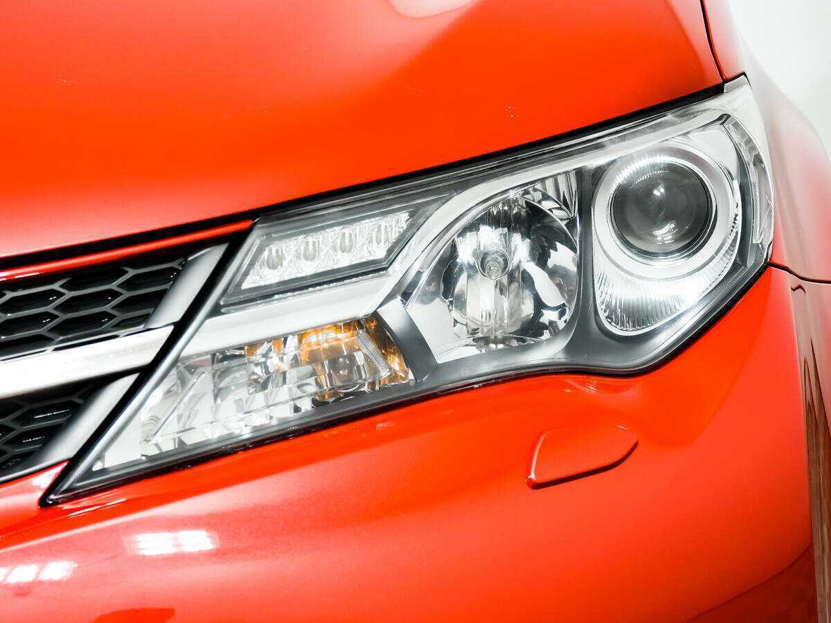 Toyota RAV4 2014 года с пробегом. Фото: #14