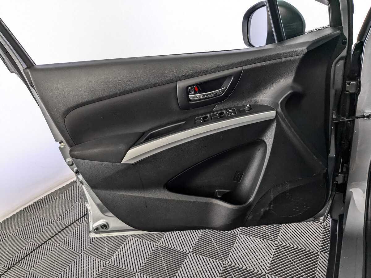 Suzuki SX4 2014 года с пробегом. Фото: #14