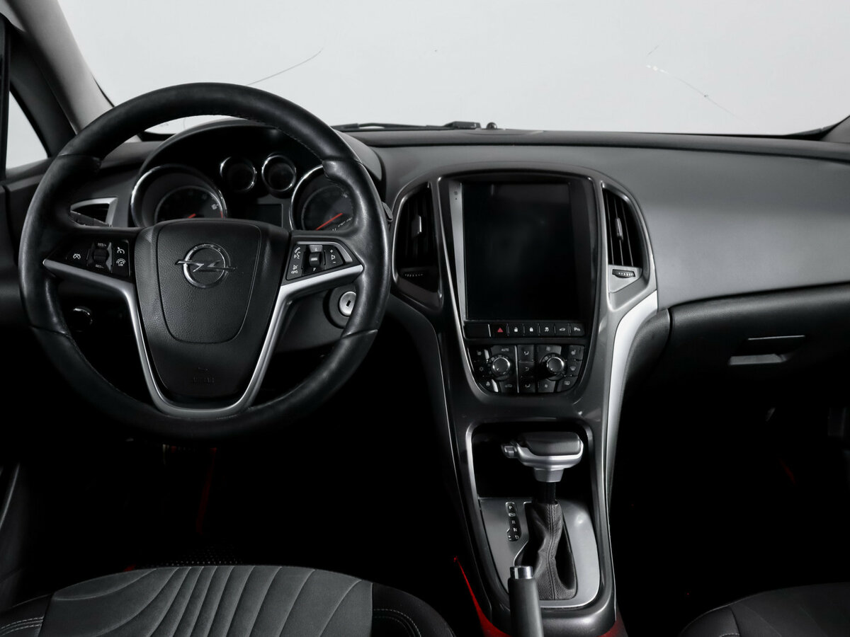 Opel Astra 2013 года с пробегом. Фото: #9