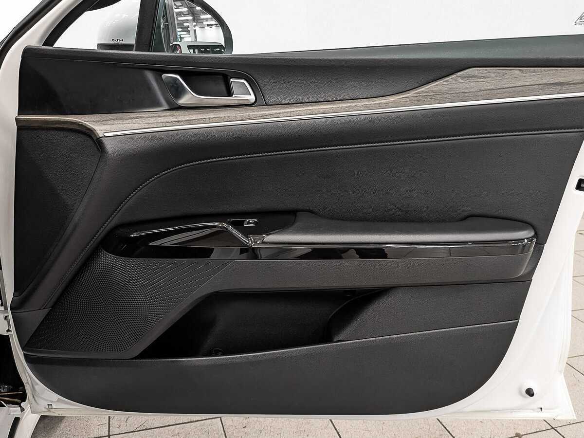 Kia K5 2022 года с пробегом. Фото: #22