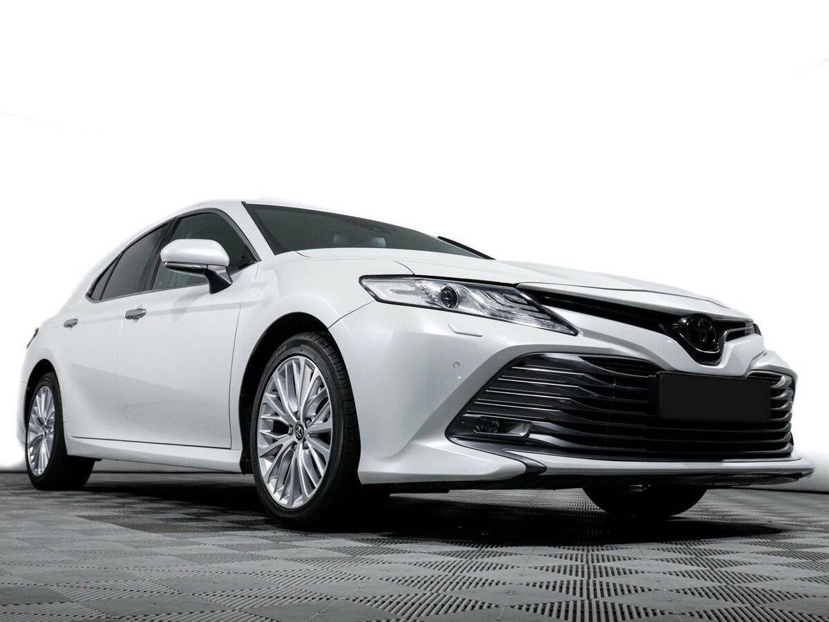 Toyota Camry 2019 года с пробегом. Фото: #17