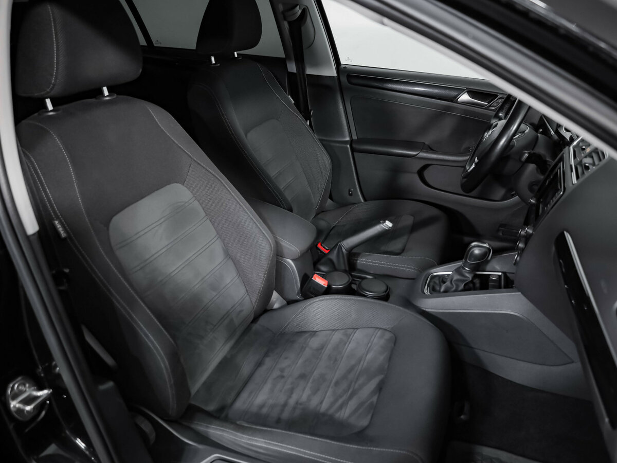 Volkswagen Jetta 2017 года с пробегом. Фото: #23