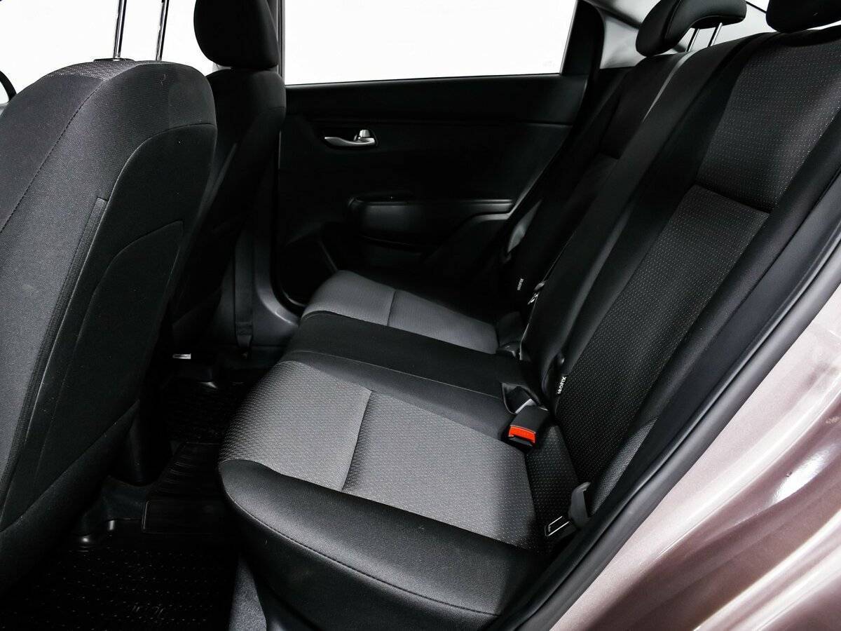 Kia Rio 2021 года с пробегом. Фото: #10