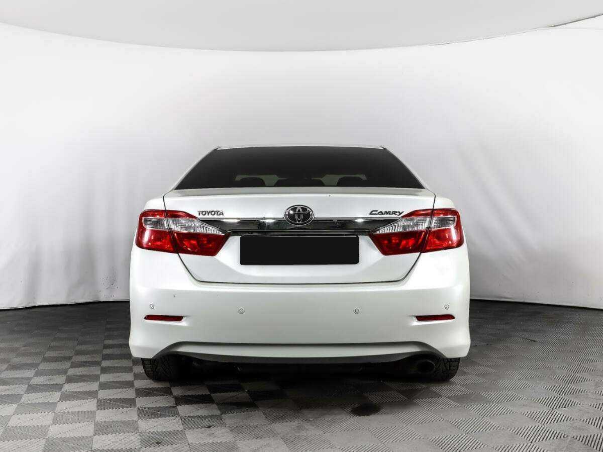 Toyota Camry 2012 года с пробегом. Фото: #5