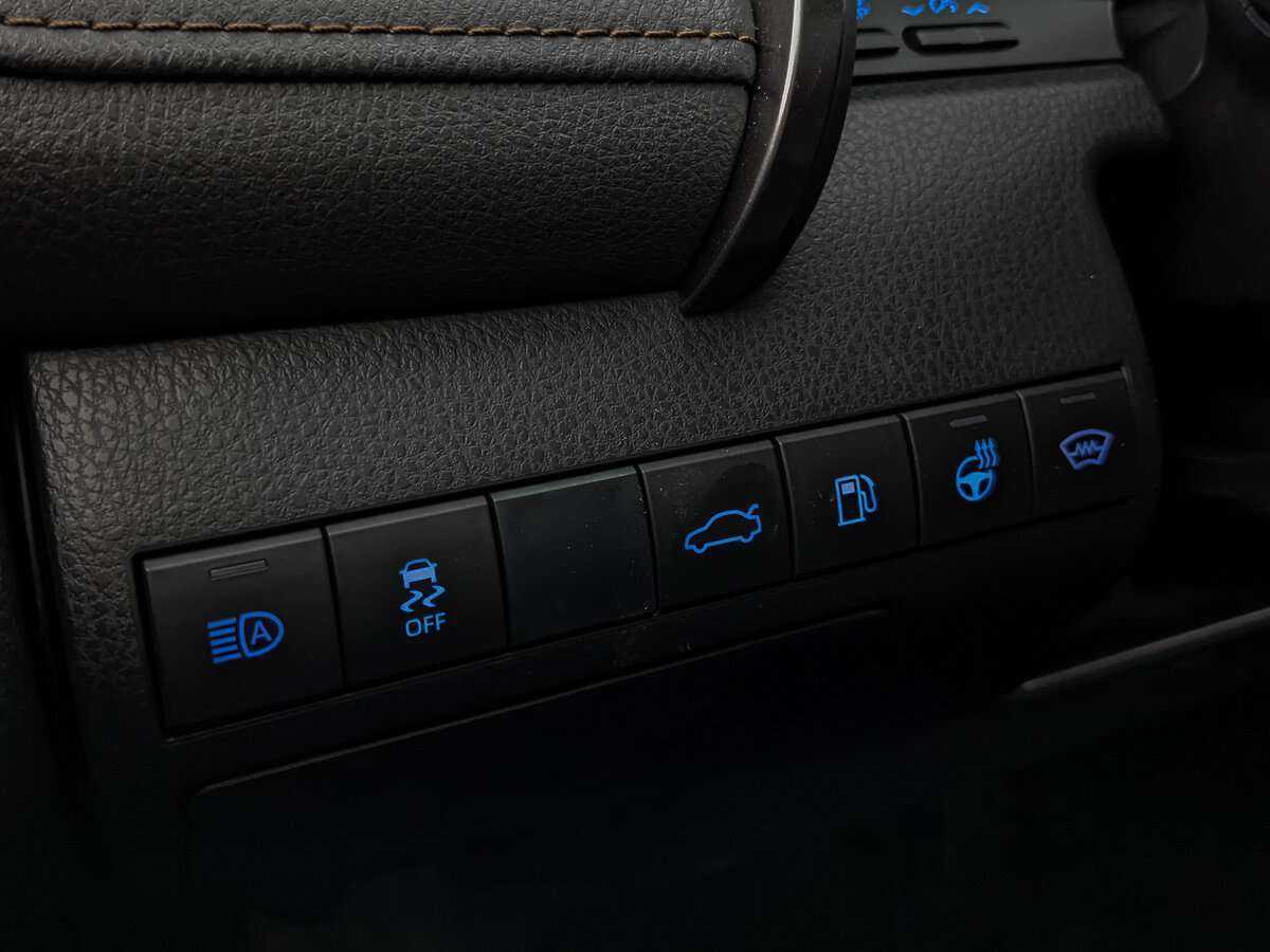 Toyota Camry 2018 года с пробегом. Фото: #21