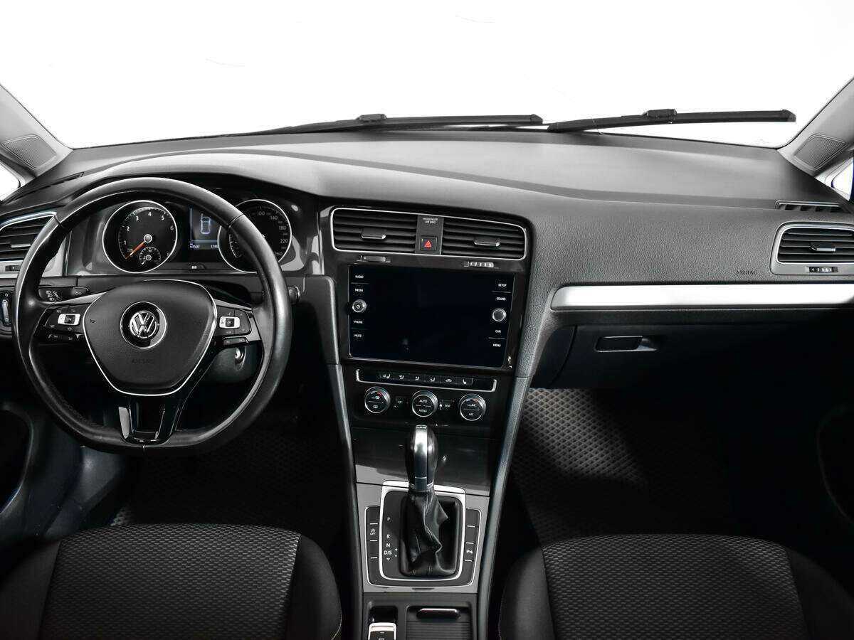 Volkswagen Golf 2018 года с пробегом. Фото: #9