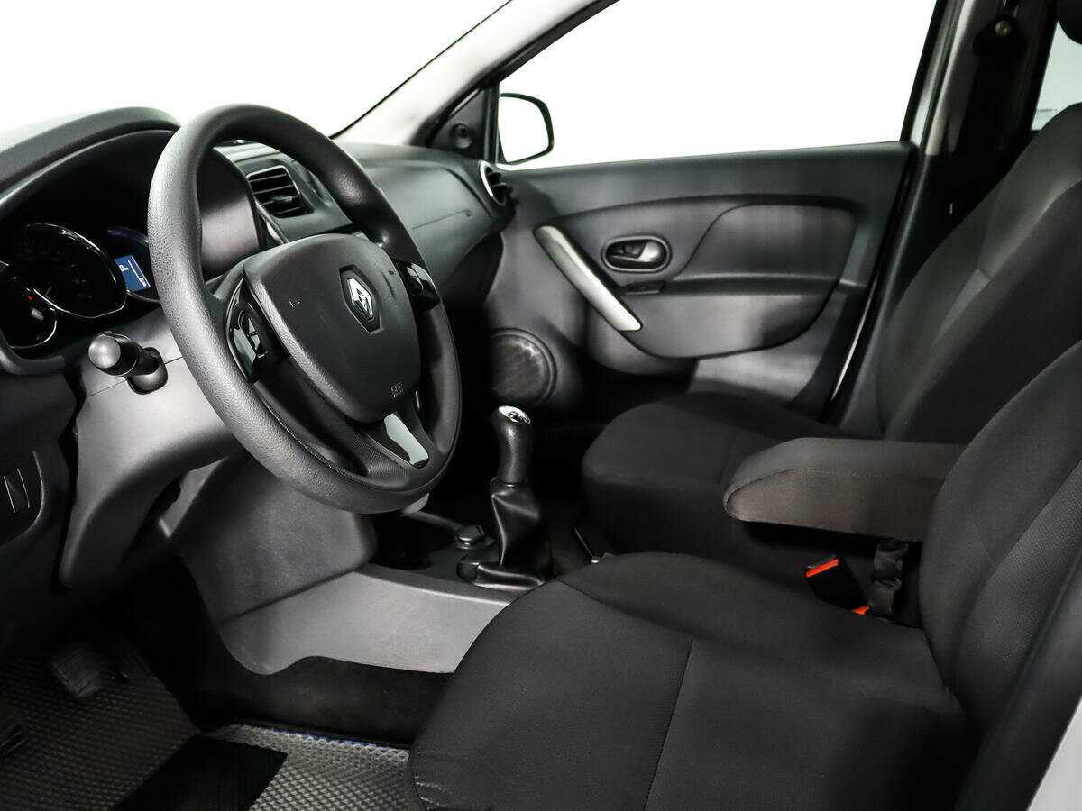 Renault Sandero 2017 года с пробегом. Фото: #7