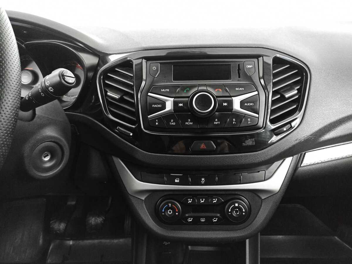 Lada (ВАЗ) Vesta 2019 года с пробегом. Фото: #10