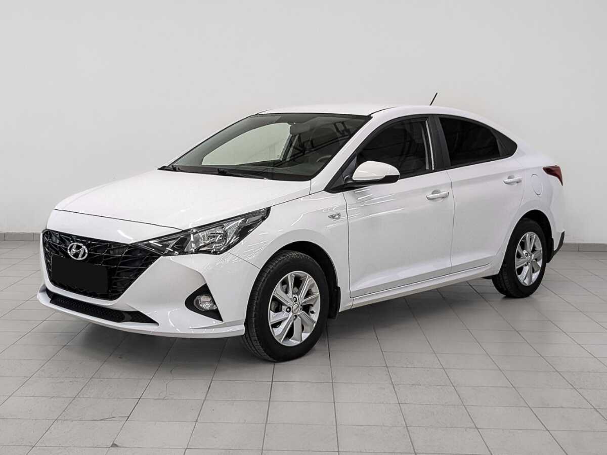 Hyundai Solaris 2022 года с пробегом. Посмотреть фото