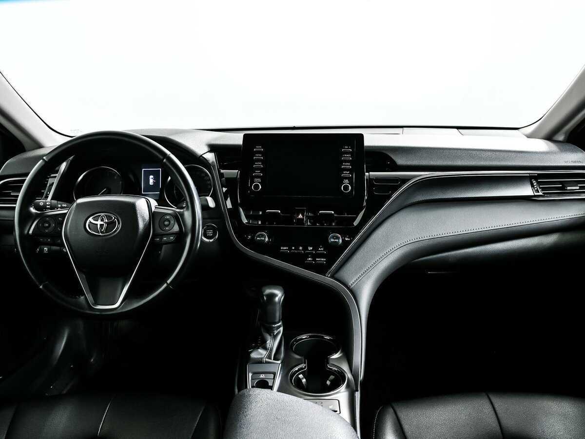 Toyota Camry 2022 года с пробегом. Фото: #10