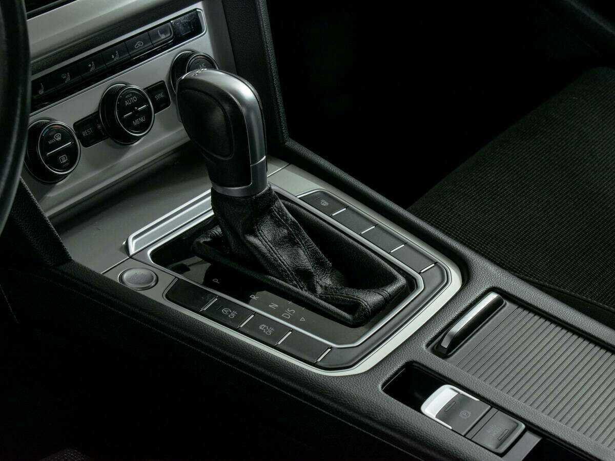 Volkswagen Passat 2017 года с пробегом. Фото: #12