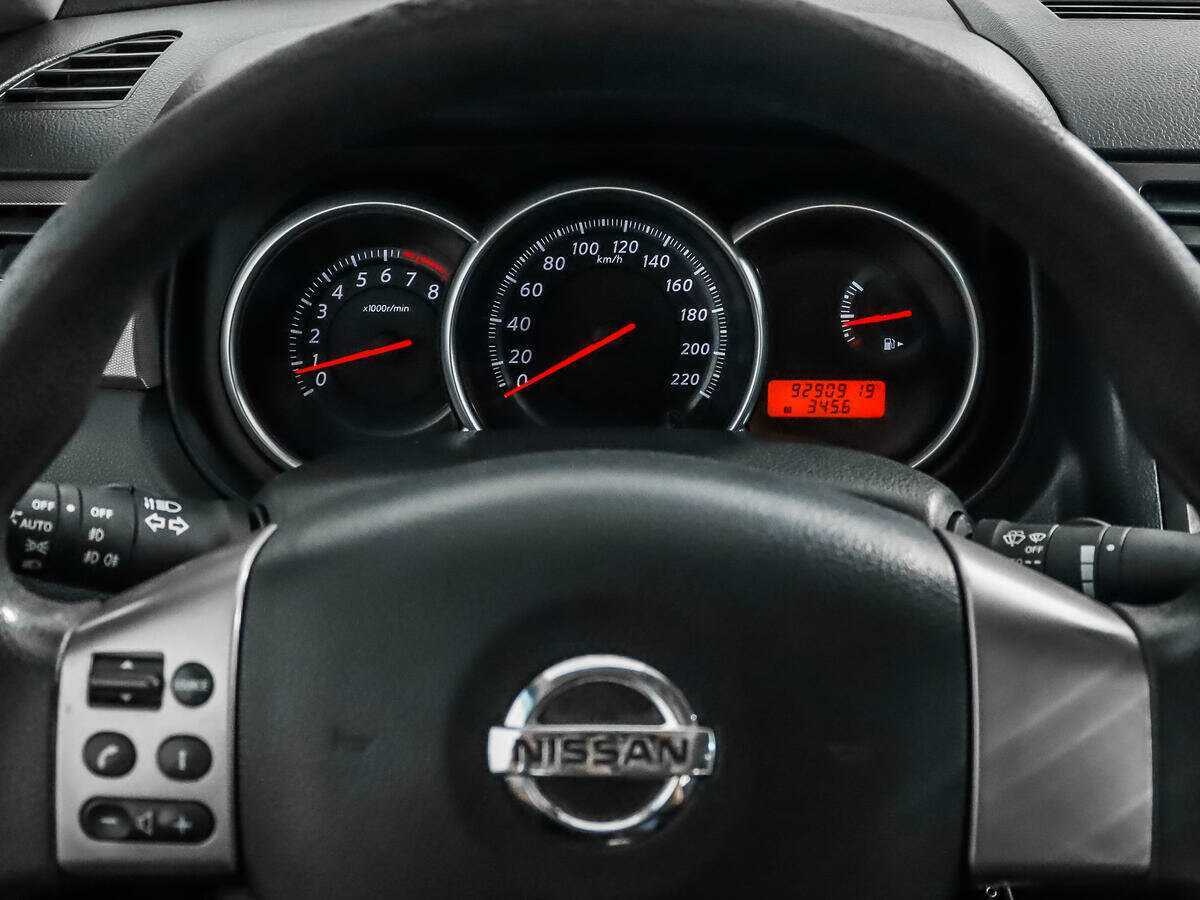 Nissan Tiida 2012 года с пробегом. Фото: #15