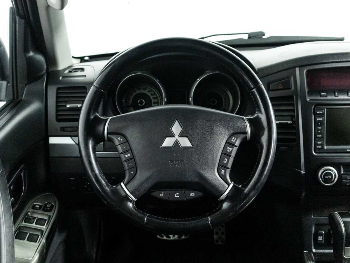 Mitsubishi Pajero 2012 года с пробегом. Фото: #16