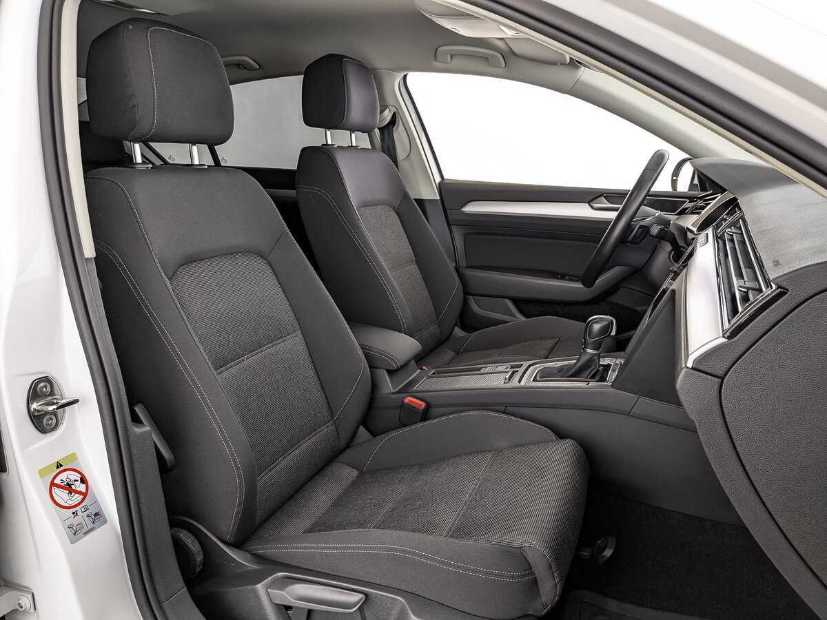 Volkswagen Passat 2019 года с пробегом. Фото: #23