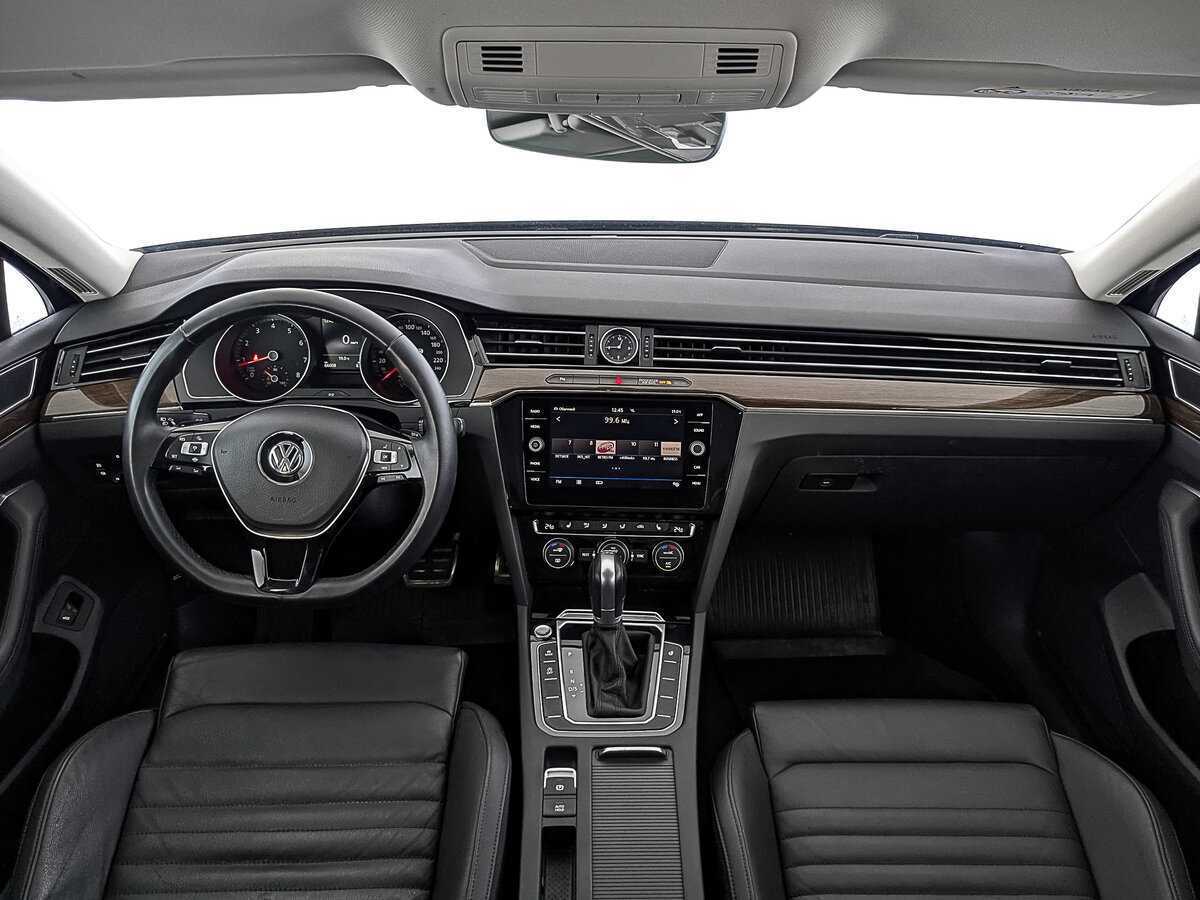 Volkswagen Passat 2019 года с пробегом. Фото: #13