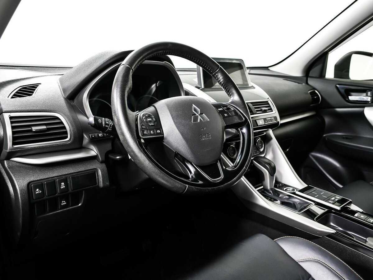 Mitsubishi Eclipse Cross 2018 года с пробегом. Фото: #12