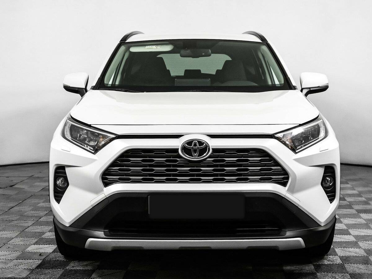 Toyota RAV4 2021 года с пробегом. Фото: #1