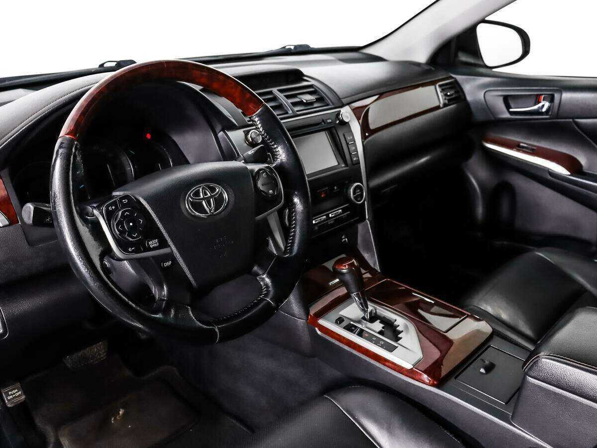 Toyota Camry 2012 года с пробегом. Фото: #8