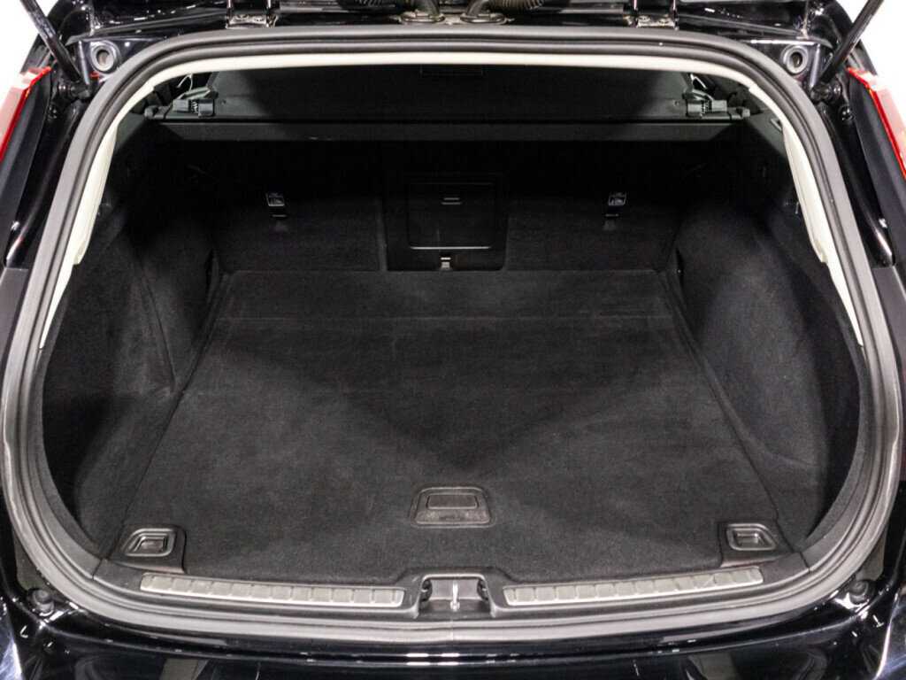 Volvo V60 2018 года с пробегом. Фото: #14