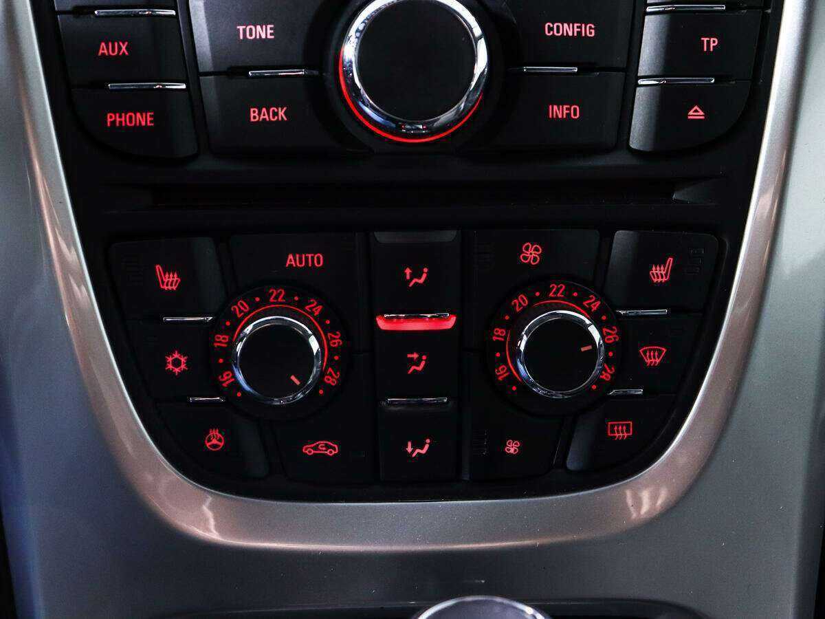 Opel Astra 2013 года с пробегом. Фото: #14