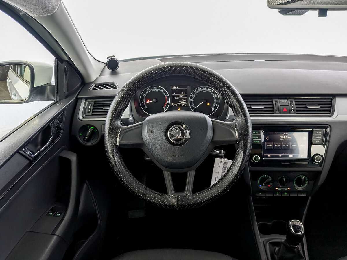 Skoda Rapid 2017 года с пробегом. Фото: #18