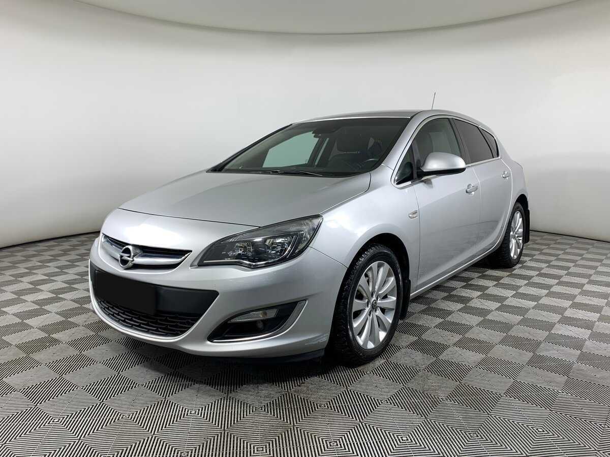 Opel Astra 2012 года с пробегом. Посмотреть фото