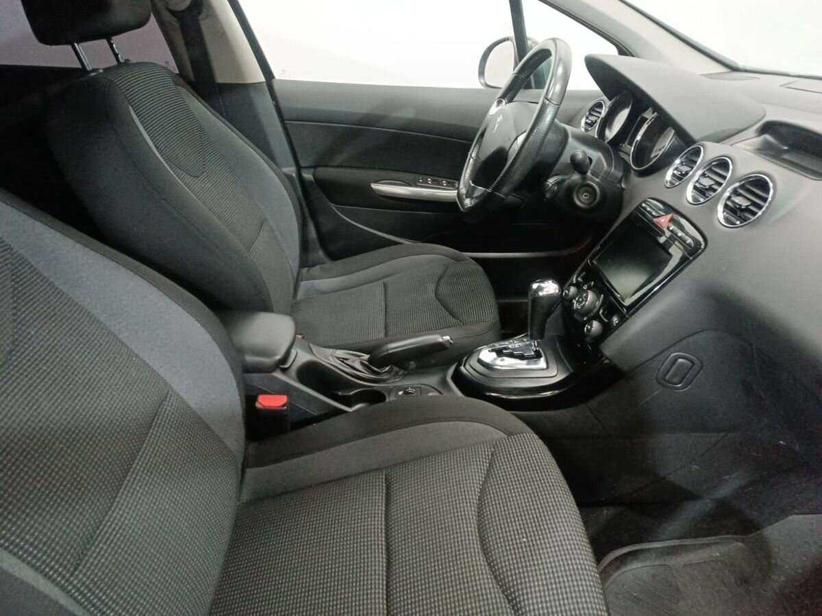 Peugeot 408 2018 года с пробегом. Фото: #9