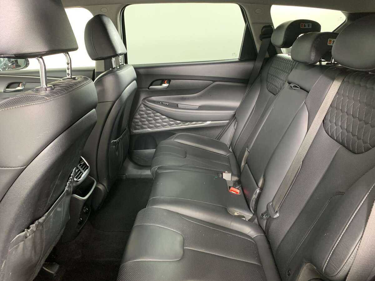 Hyundai Santa Fe 2018 года с пробегом. Фото: #15