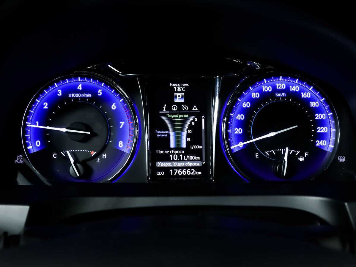 Toyota Camry 2015 года с пробегом. Фото: #9