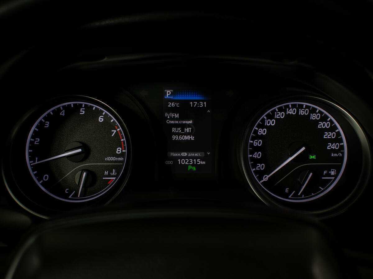 Toyota Camry 2020 года с пробегом. Фото: #9