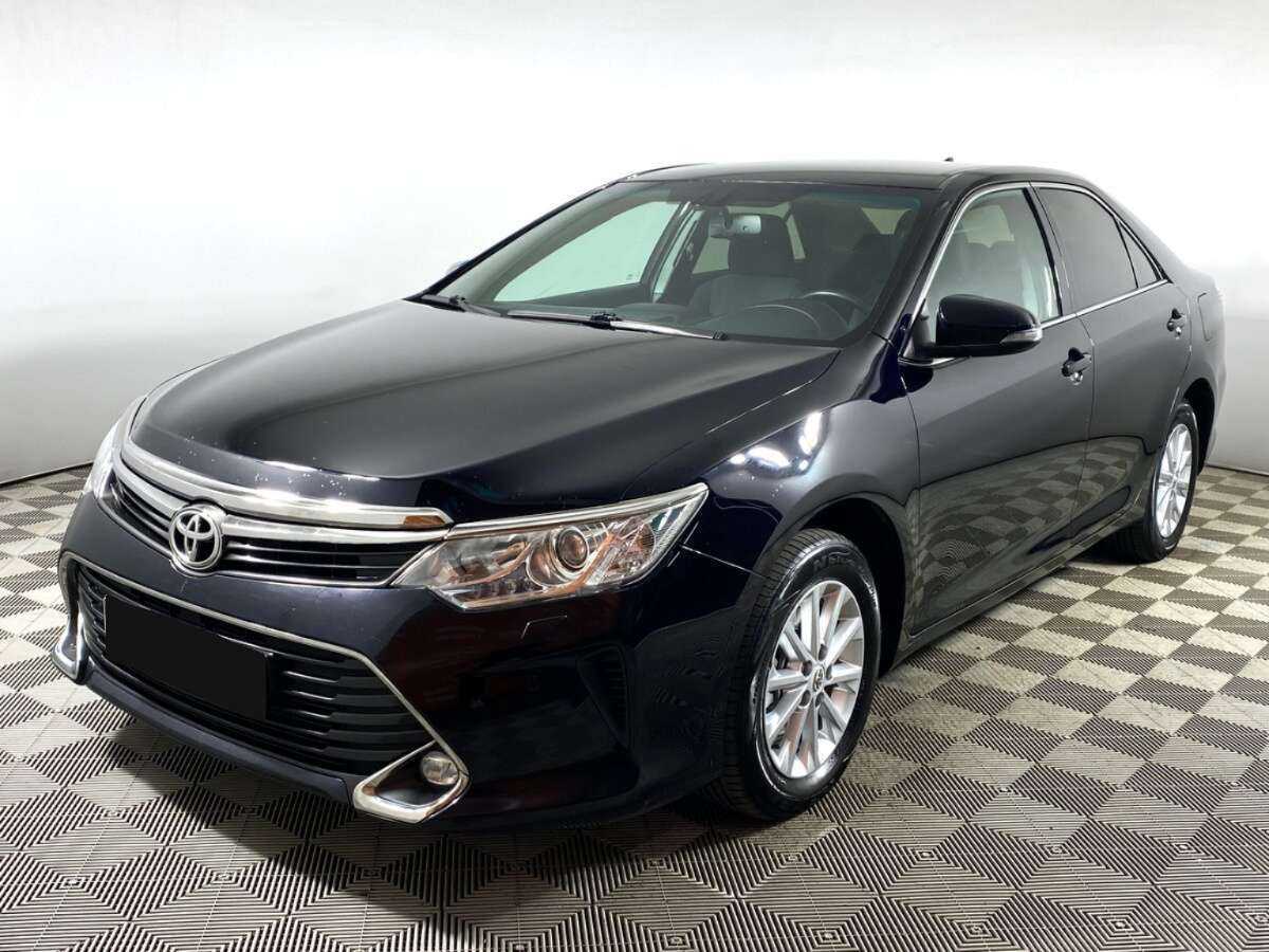 Toyota Camry 2017 года с пробегом. Посмотреть фото