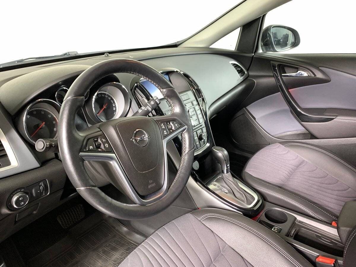 Opel Astra 2014 года с пробегом. Фото: #10