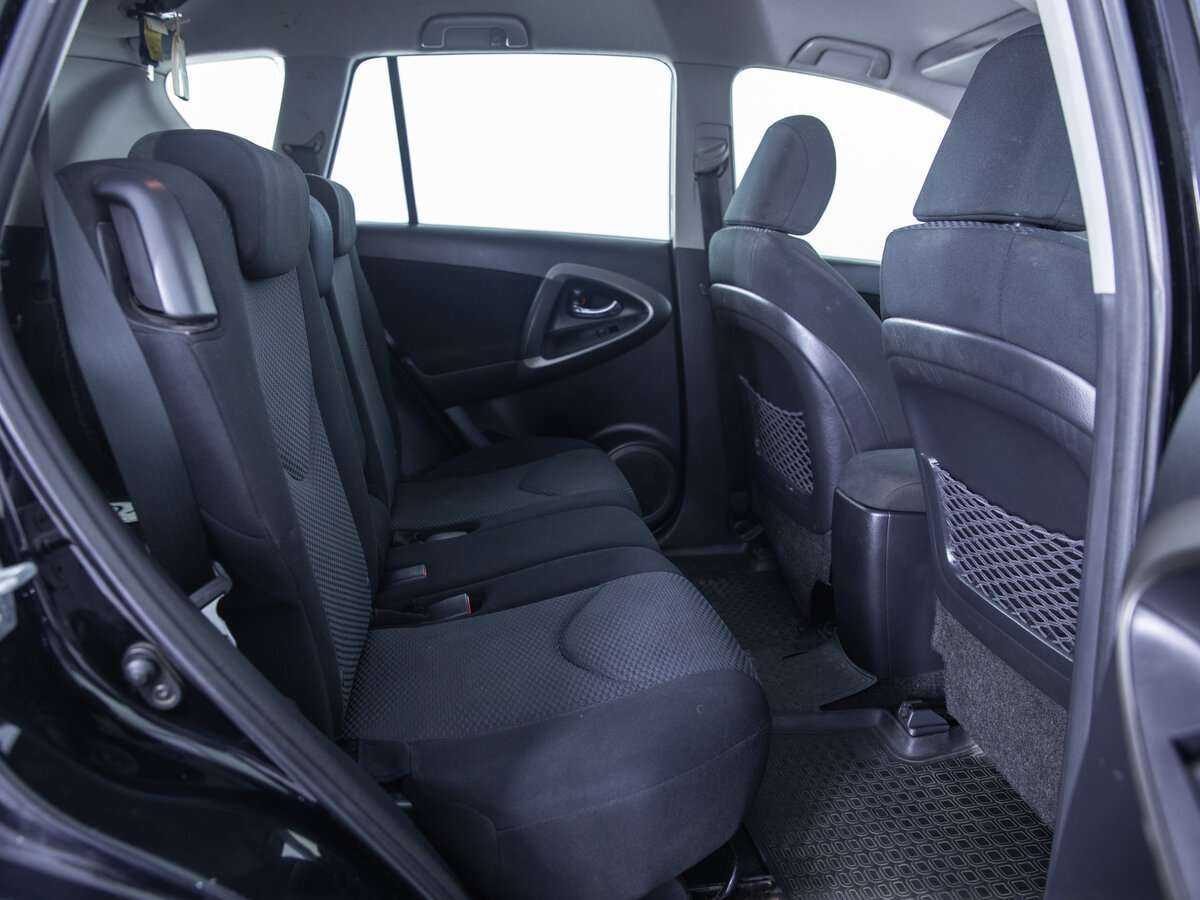 Toyota RAV4 2012 года с пробегом. Фото: #17