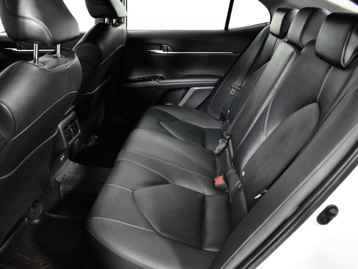 Toyota Camry 2020 года с пробегом. Фото: #9