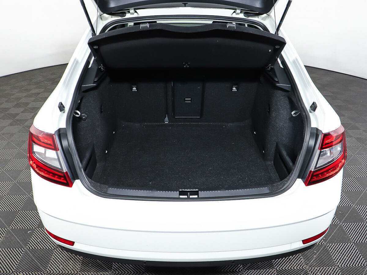 Skoda Octavia 2018 года с пробегом. Фото: #9