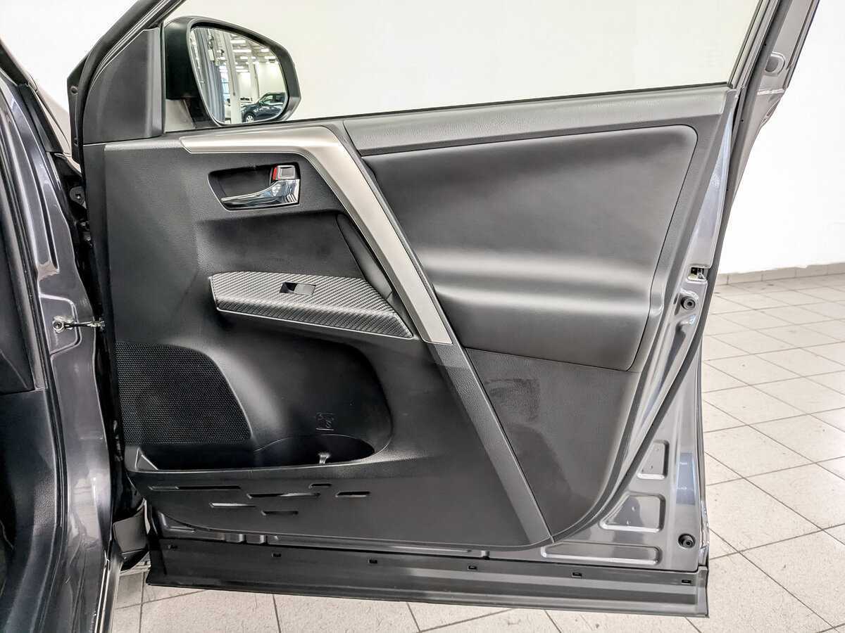 Toyota RAV4 2014 года с пробегом. Фото: #21