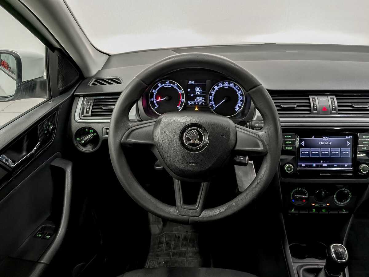 Skoda Rapid 2017 года с пробегом. Фото: #19