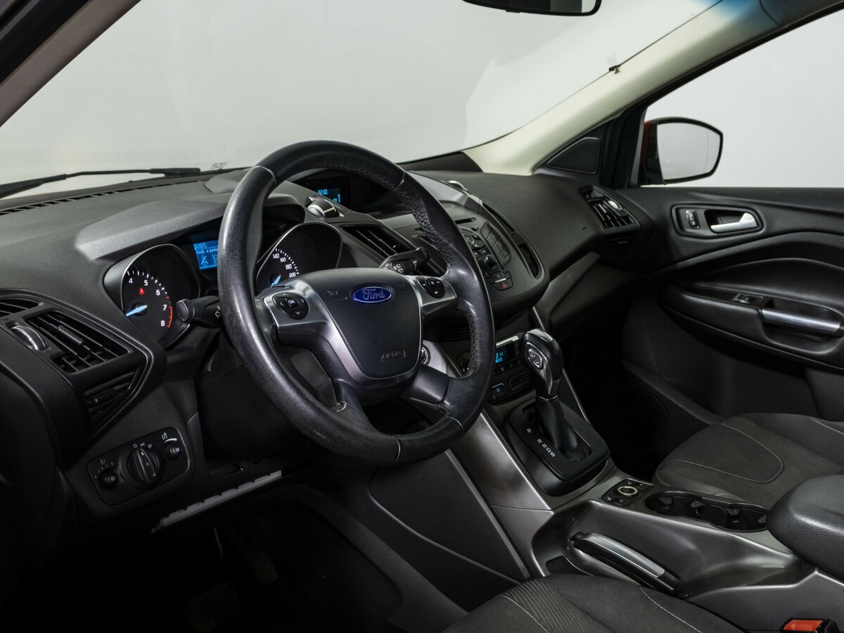 Ford Kuga 2015 года с пробегом. Фото: #8