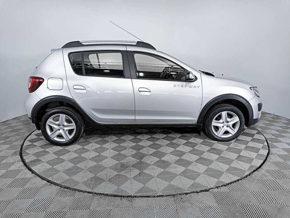 Renault Sandero 2017 года с пробегом. Фото: #3