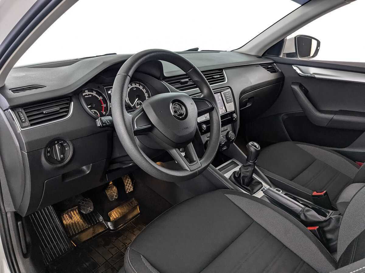 Skoda Octavia 2019 года с пробегом. Фото: #10